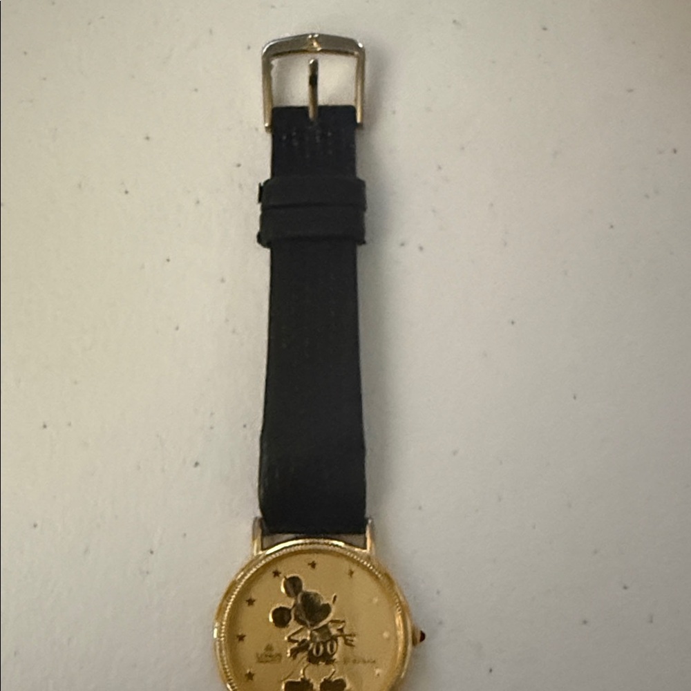 Vintage Lorus Disney Mickey Mouse Watch Original Leather Strap - Works! - Picture 3 of 10